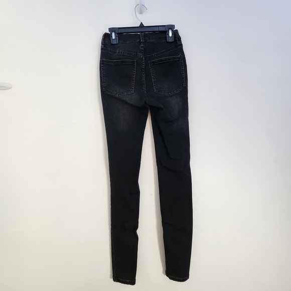 FreePeople Black Distressed Jeans Size 24 - Picture 6 of 9
